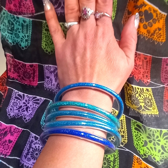 Retro bracelets - Picture 2 of 2